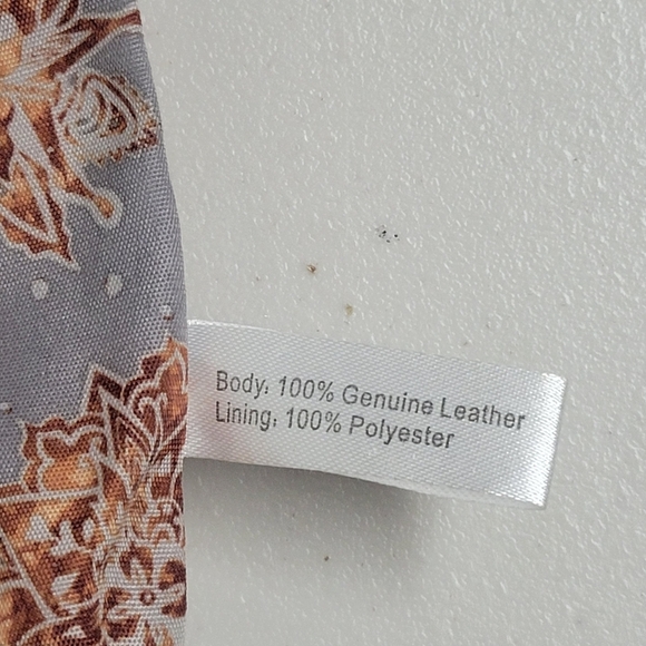 Hobo Torin Brown Leather Boho Crossbody Bag. - Picture 13 of 15